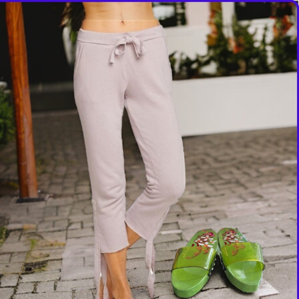 Chaser Light Purple Capri Pants with Ankle Ties